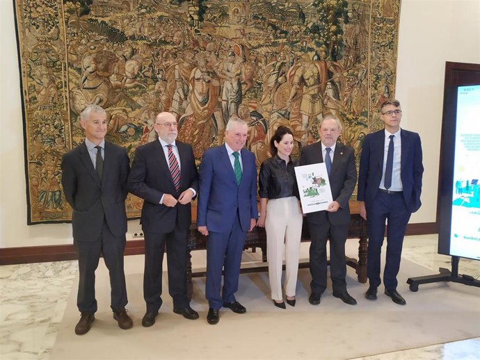 Presentación del proyecto de Presupuestos al Parlamento vasco