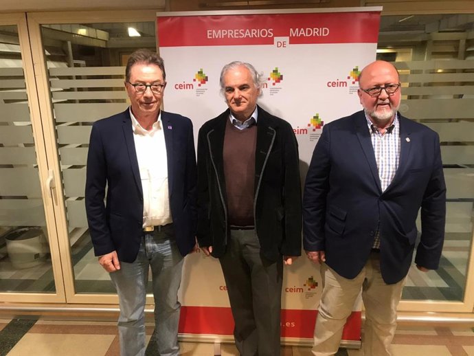 En Madrid, los secretarios generales de CC.OO., Jaime Cedrún, y de UGT, Luis Miguel López Reíllo, se reúnen en Madrid con el presidente de CEIM, Miguel Garrido, para avanzar en el diálogo social