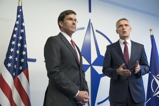 Mark Esper y Jens Stoltenberg