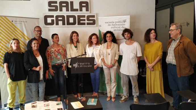Rueda de prensa en el Teatro Cánovas