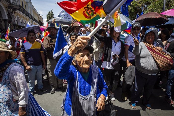 Manifestación contra el triunfo electoral de Evo Morales en Cochabamba (Bolivia)