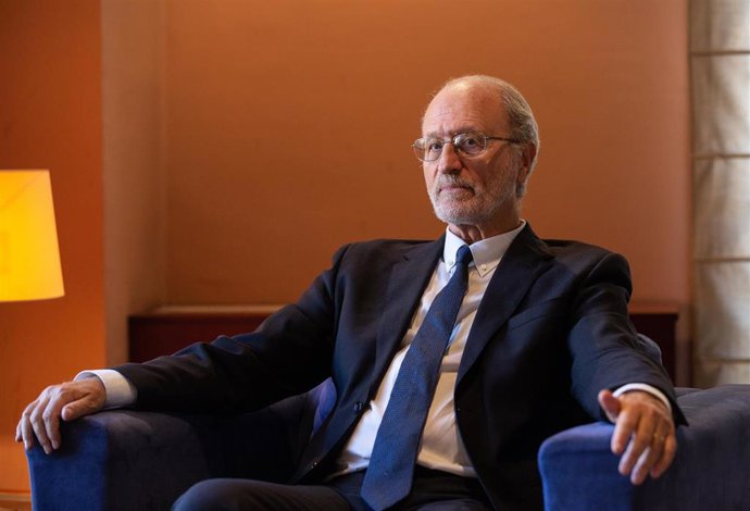 El profesor de robótica biomédica en la Scuola Superiore Sant'Anna de Pisa (Italia), Paolo Dario, durante la entrevista