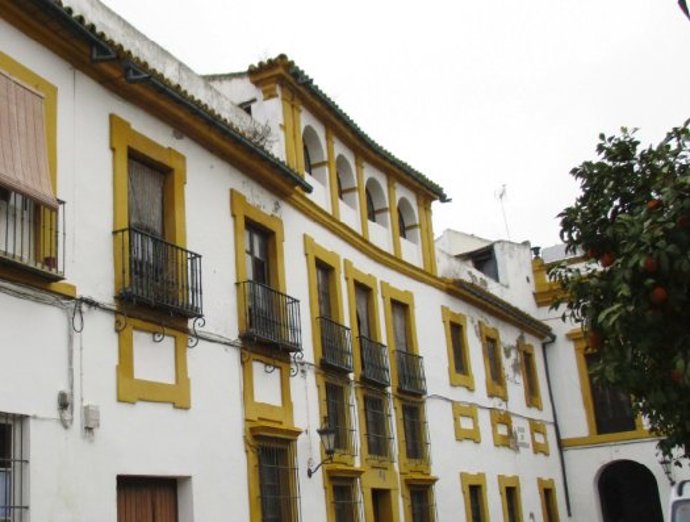 Uno de los inmuebles del Patio de Banderas