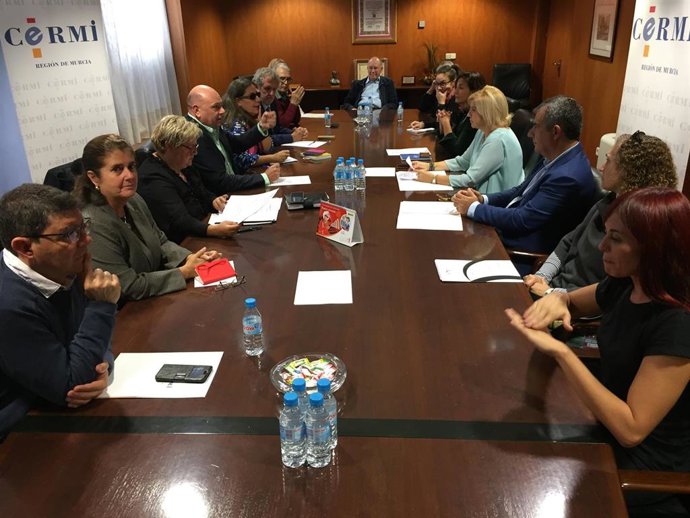 Encuentro del Comité de Entidades Representantes de Personas con Discapacidad de la Región de Murcia (Cermi-RM) con los candidatos del Partido Popular al Congreso y al Senado