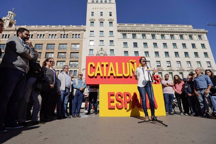 Acto de la líder de Cs en Catalunya, Lorena Roldán, en la plaza de Catalunya de Barcelona, el 26 de octubre de 2019