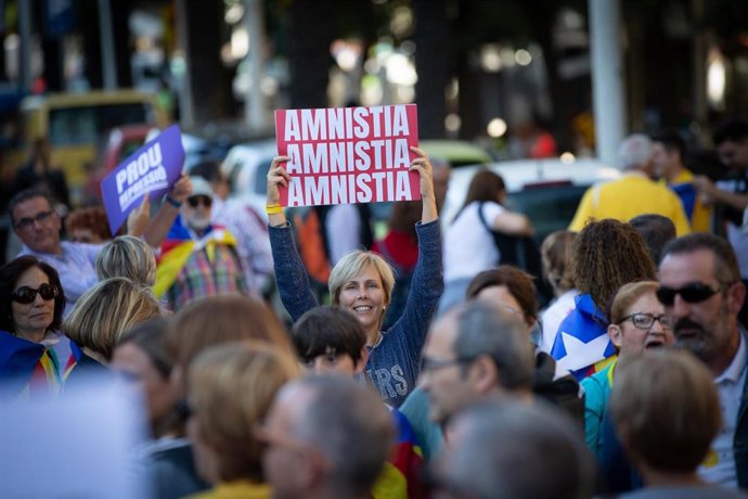 Manifestación de ANC y mnium Cultural contra la sentencia del proceso independentista, con el lema 'Libertad', en la calle Marina de Barcelona el 26 de octubre de 2019