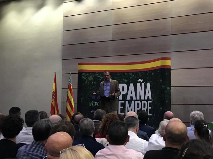 Javier Ortega Smith interviene en un acto en Valncia