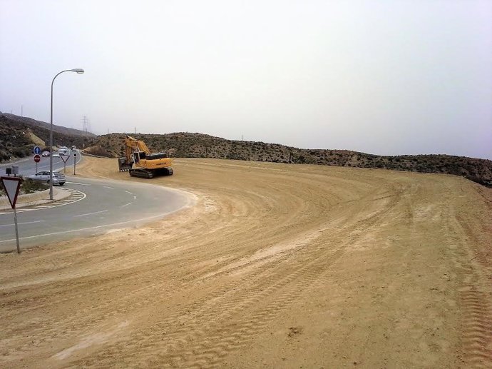 Desmonte efectuado presuntamente sobre el yacimiento arqueológico de El Chuche