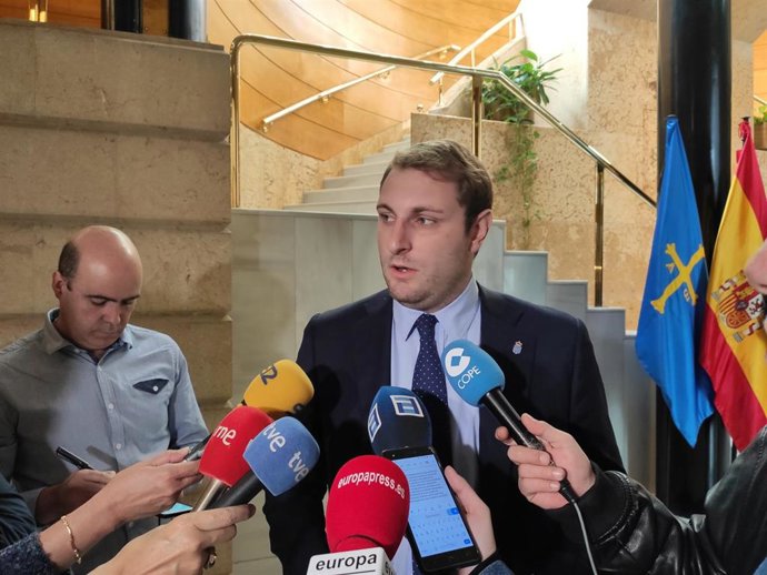 El portavoz de Foro en la Junta General, Adrián Pumares.