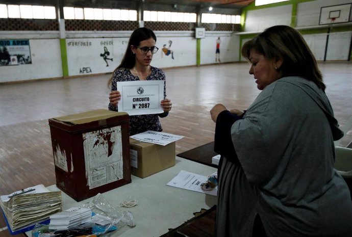 Apertura de urnas en Uruguay