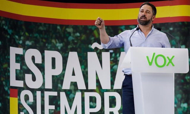 El presidente de Vox, Santiago Abascal, participa en un mitin en Murcia