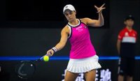 Barty se asegura el número uno y Osaka se estrena con triunfo en las Finales de la WTA de Shenzhen