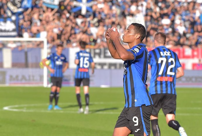 Fútbol/Calcio.- (Crónica) El Atalanta se da un festín y el Nápoles malgasta la o