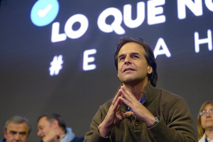 El candidato opositor de Uruguay Luis Lacalle Pou