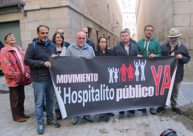 El movimiento Hospitalito del Rey se concentra frente al centro