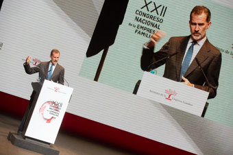 EL REY INAUGURA EL XXII CONGRESO NACIONAL DE LA EM