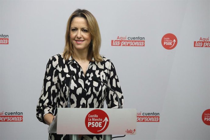 La portavoz del PSOE, Cristina Maestre, en rueda de prensa