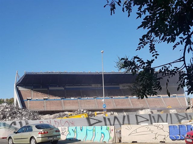 Obras de demolición del estadio Vicente Calderón