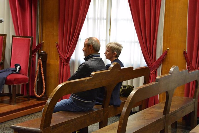 Juicio en Ourense a dos acusados de espiar a otro para perjudicar su posible candidatura al Senado por el PSOE en Ourense.