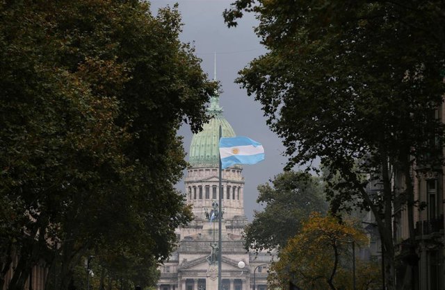 The 'Kirchner' wave stains the Argentine map although it is moderated in Congress El Congreso de Argentina