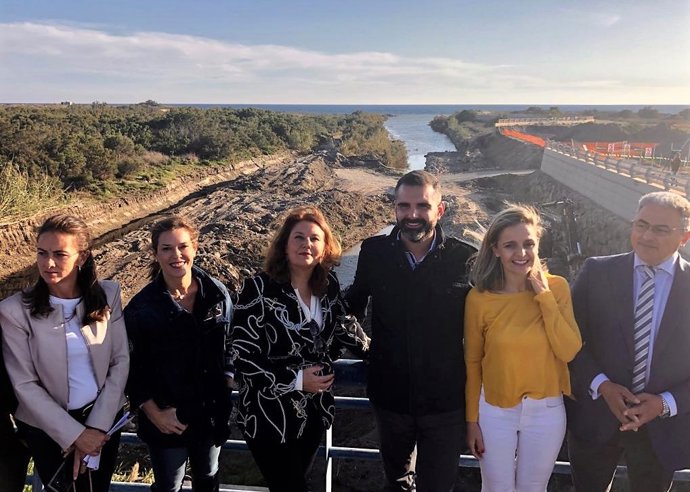 Visita de Carmen Crespo y Ramón Fernández-Pacheco a las obras de emergencias para reparar el encauzamiento del río Andarax