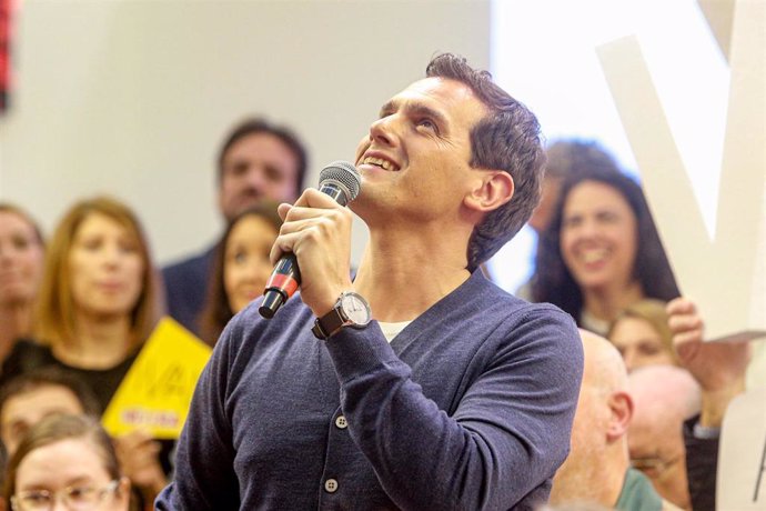 Albert Rivera (Cs) durante el acto "España en marcha" en la sede nacional de la formación naranja. En Madrid (España), a 25 de octubre de 2019.