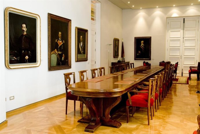 Telecartagena le cede al Ayuntamiento su archivo documental desde 1987