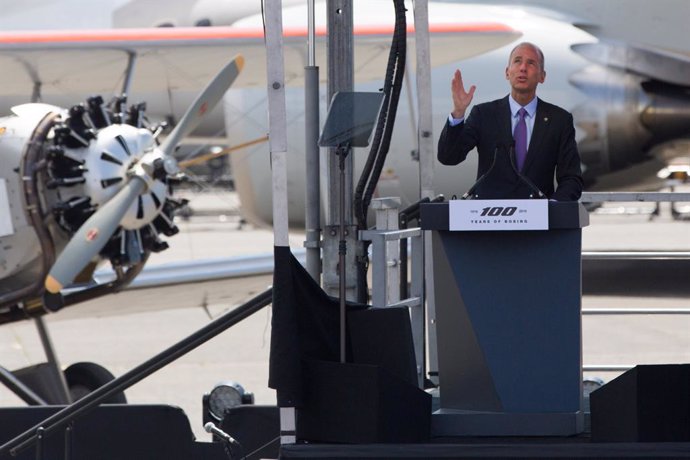 El consejero delegado de Boeing: "sabemos que cometimos errores" con el 737 MAX