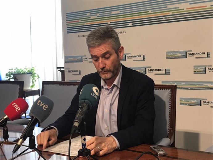 El concejal de Urbanismo y portavoz del equipo de Gobierno, Javier Ceruti, informa de los acuerdos de la Junta de Gobierno Local
