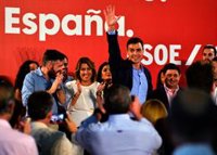CIS: PSOE lograría en Andalucía 3-6 escaños más que el 28A, PP recuperaría el segundo puesto y Cs perdería 2-3 diputados