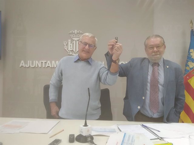 El alcalde de València, Joan Ribó, y el concejal de Hacienda, Ramón Vilar. Presentación de Prespuestos municipales para 2020.