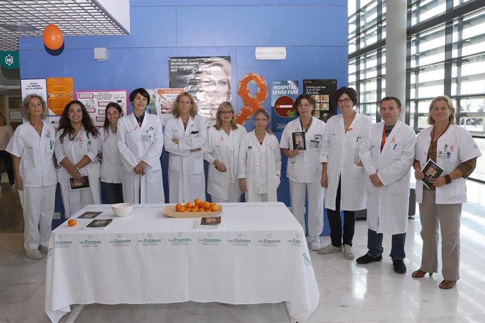 Mesa informativa sobre el ictus en Son Espases.