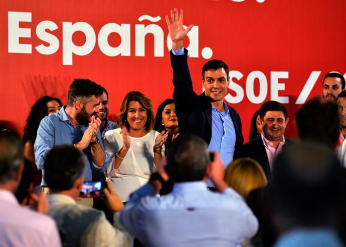 El secretario general del PSOE y presidente del Gobierno en funciones, Pedro Sánchez, y la secretaria general del PSOE-A, Susana Díaz, participan en una comida-mitin en Jaén (España),  a 8 de octubre del 2019