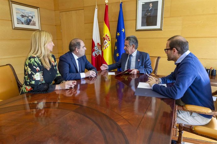 Revilla se reúne con responsables de ATA