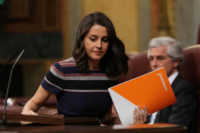 La portavoz de Ciudadanos en el Congreso Inés Arrimadas durante el Pleno extraordinario en el Congreso para tratar la gestión del 'Open Arms'.