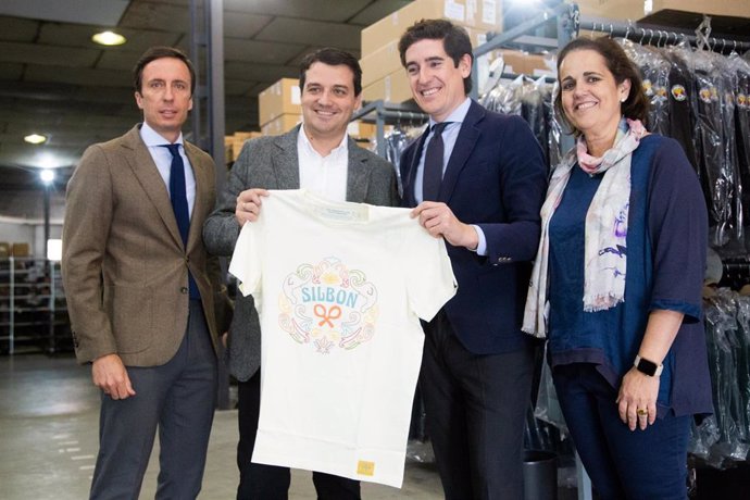 El alcalde de Córdoba destaca el gran crecimiento y la generación de empleo de Silbon en su décimo aniversario