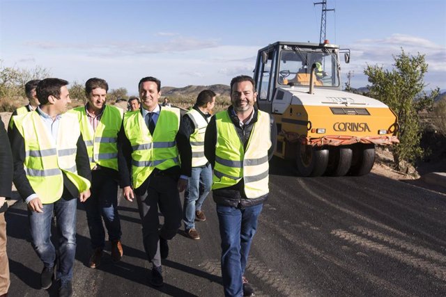 Visita a obras en carreteras de la provincia con cargo a la Diputación