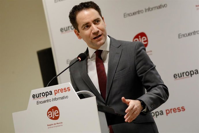 El secretario general del PP, Teodoro García Egea, durante su intervención en un encuentro informativo de Europa Press al que también ha asistido el alcalde de Madrid, José Luis Martínez- Almeida, en Murcia (España), a 22 de octubre de 2019.