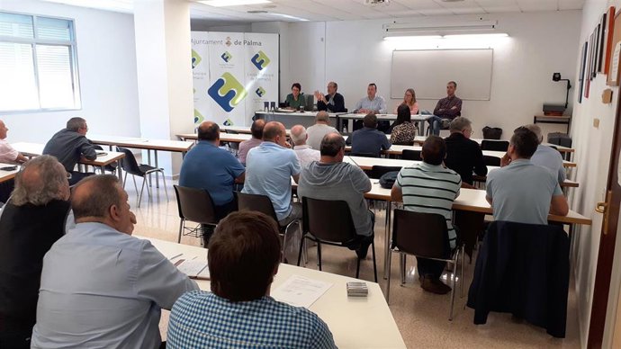 Primera Comisión de seguimiento del sector del taxi de esta legislatura