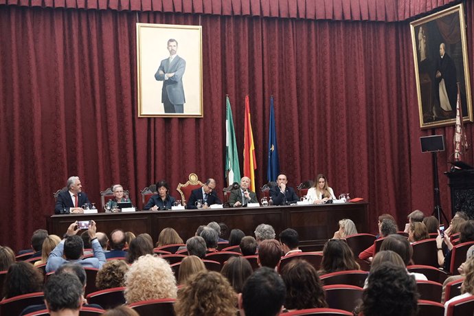 Inauguración de la XVII Asamblea de Decanos y Directores de Educación en Sevilla.