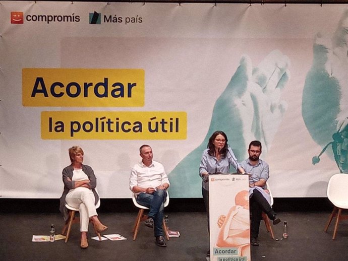 Mónica Oltra interviene en un acto en Alicante