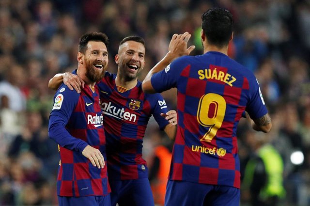 Messi, Alba y Suárez celebran el triunfo ante el Valladolid