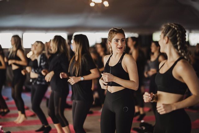 Novias e influencers dicen "sí, quiero" al evento nupcial y deportivo del año y se dan cita en Clandestinemood by Bodas.Net