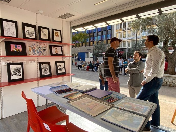 La asociación cultural Arte&Cómics ocupará, durante dos semanas, el espacio de 'el Quiosc' de PalmaActiva en la plaza del Olivar en Palma .