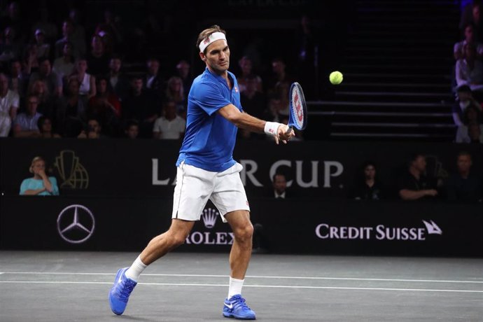 Roger Federer jugando en la Copa Laver 2019