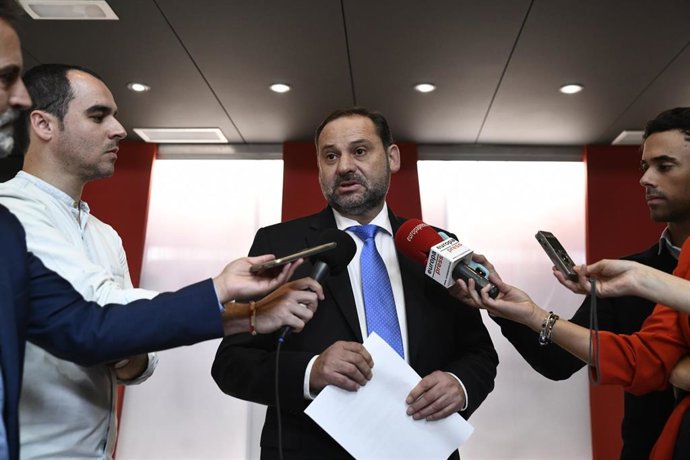 Ábalos acusa al Govern de "intimidar" el trabajo de los Mossos con la investigac