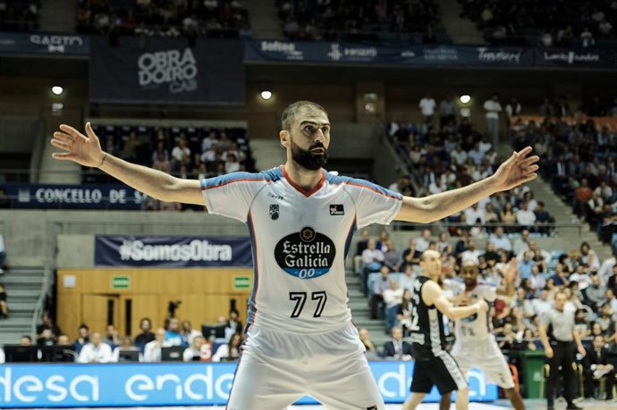 Vasileiadis jugando con el Obradoiro