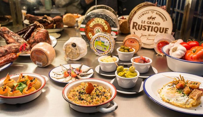 Tapas de la vermutería del Hotel Indigo Madrid