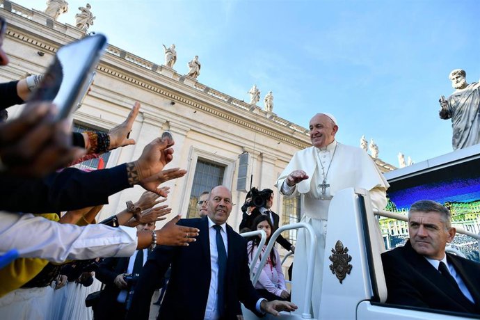 Oct. 23, 2019 : Pope Francis prays during his weekly general audience, in St. Peter's Square, at the Vatican  (CPP/CONTACTO)