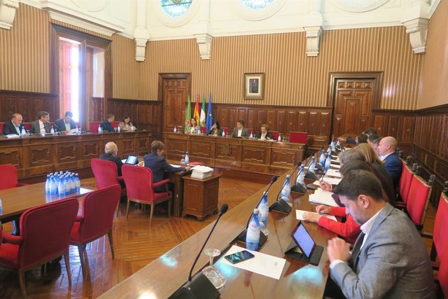 Pleno ordinario de la Diputación de Jaén.